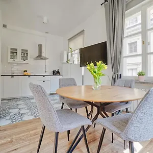 Premium Castle Old Town Apartment